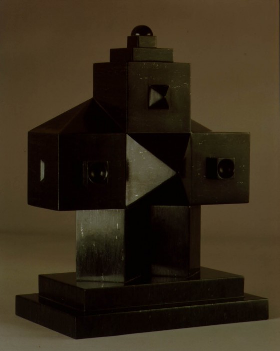 Scopri di più sull'articolo Casa chiusa (1988)