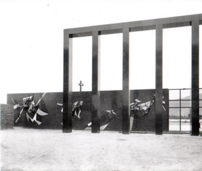 Portico del Cimitero 'El Angel' di Lima (1958)-image